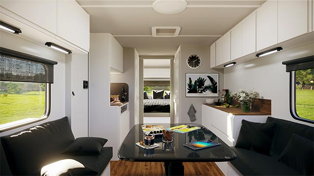 Lắp đặt đồ nội thất và trang trí để biến chiếc xe thành ngôi nhà di động tiện nghi