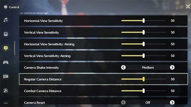 Regular Camera Distance và Combat Camera Distance thường đặt mặc định ở mức 50