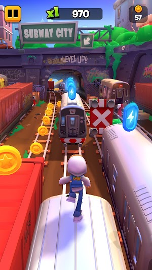 Subway Surfers City cho bạn tiếp tục hành trình chạy bất tận qua các đường ray tàu hỏa