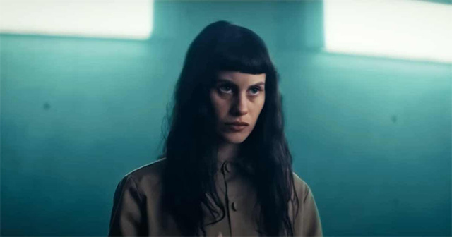 Sự xuất hiện của nhân vật mới càng khiến cho cuộc chiến thêm phức tạp và tàn khốc