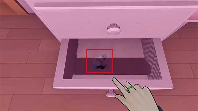 Mảnh trong ngăn kéo tủ đầu giường