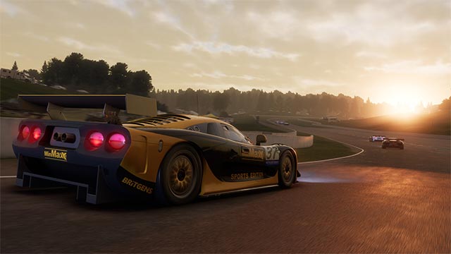 Cuộc đua trong Project Motor Racing game dựa trên cơ chế vật lý thực với hiệu ứng sống động