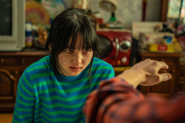 Choi Yu Ri trong vai Lee Soo Ah