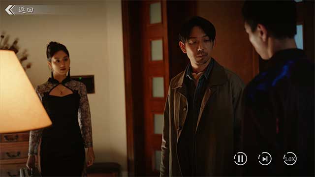 Theo chân một cựu cảnh sát bị cuốn vào chuỗi nhiệm vụ sinh tử