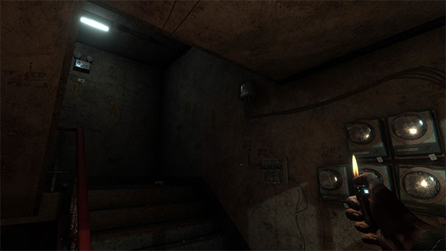 Khám phá căn hộ bỏ hoang nơi ẩn nấp của giáo phái tự thiêu và câu chuyện gia đình bi thương