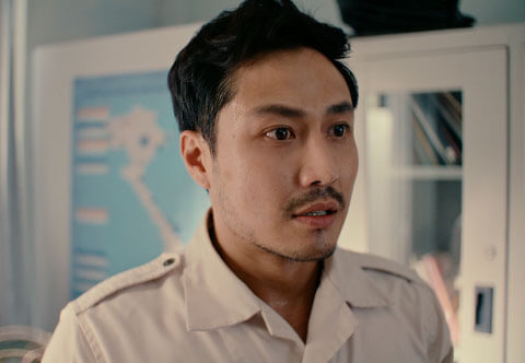 Thanh Sơn vào vai Bình, một chuyên viên đào tạo Cảnh vệ Hàng không