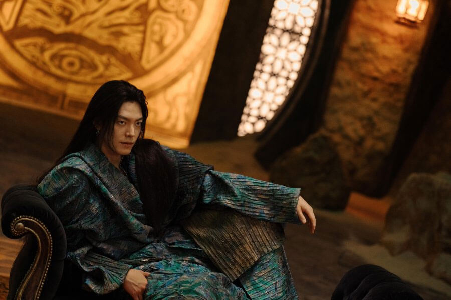 Kim Woo Bin vai Genie (Thần Đèn)