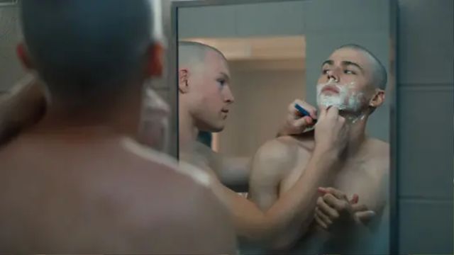 Tân binh với những khoảnh khắc gần gũi đời thường