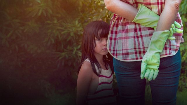 Swim to Me là bộ phim tâm lý gia đình xúc động, gai góc độc quyền trên Netflix