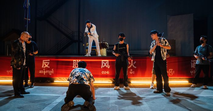 Blood Money: Lethal Eden1.0Game sinh tồn trong 'khu tự trị' buôn người