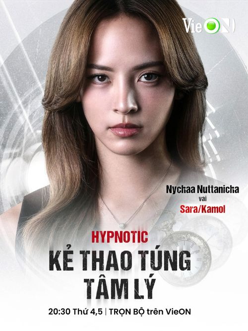 Nychaa Nuttanicha vai diễn Sara