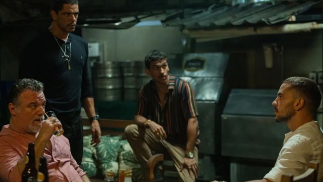 Hành trình trỗi dậy của chàng trai trẻ đầy tham vọng trong thế giới cờ bạc phức tạp ở Rio