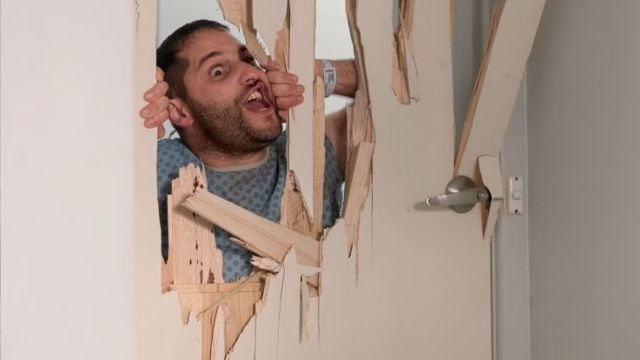 Cùng Theo và Jonny bước vào hành trình trưởng thành đầy chông gai và thử thách