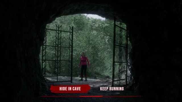 Điều khiển nhân vật chạy trốn, ẩn nấp và lựa chọn để thoát khỏi những tên sát nhân săn đuổi