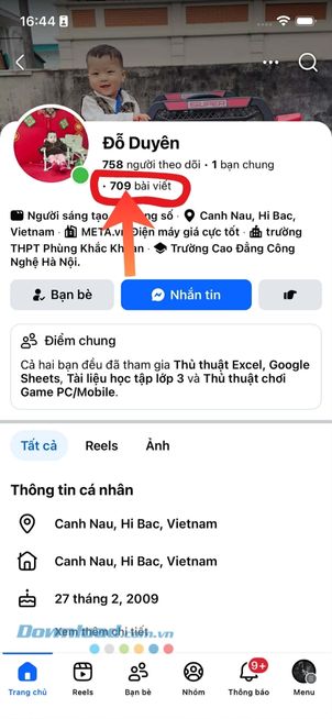 Số lượng bài viết của bạn bè ở phía dưới tên Facebook của họ