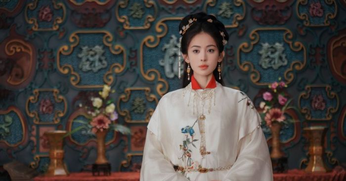 Cổ Lực Na Trát vai Vinh Thiện Bảo