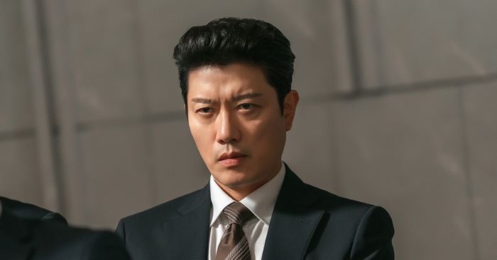 Park Hee Soon vai Kang Shin Jin: Một thẩm phán hình sự tại Tòa án Quận Trung tâm Seoul