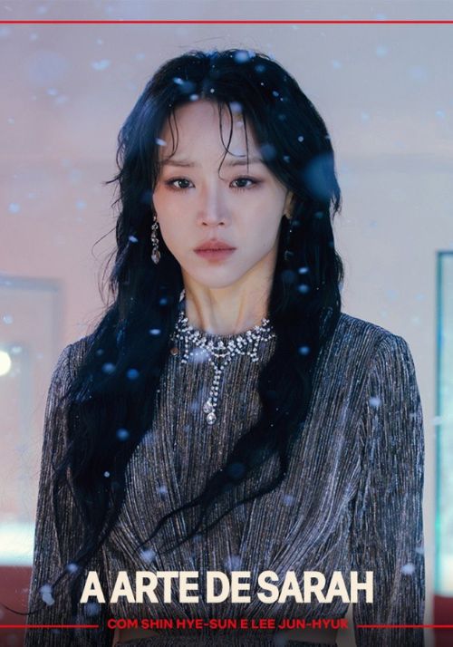 Shin Hye Sun thủ vai Sarah Kim