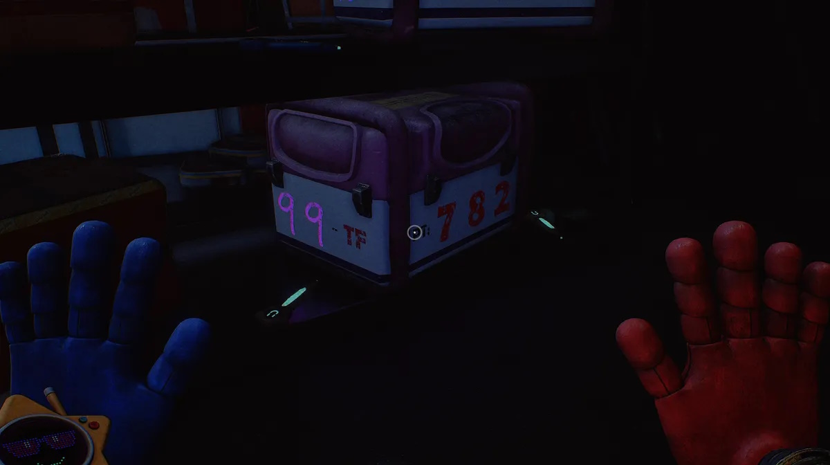 Mật mã mở tủ đồ là 782