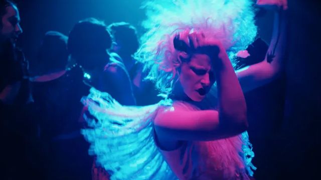 The Bride mang đến một màu sắc và tinh thần mới cho tác phẩm văn học kinh điển của Mary Shelley