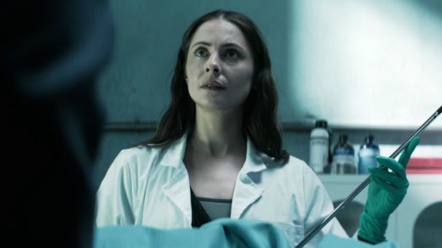 Bộ phim xoay quanh công việc tại nhà xác với những sự kiện siêu nhiên huyền bí