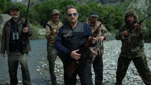 Cuộc đi săn thường nhật của nhóm bạn trở thành cuộc săn đuổi chết chóc