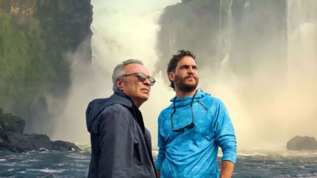 Poster phim Người khổng lồ cuối cùng - The Giant Falls trên Netflix