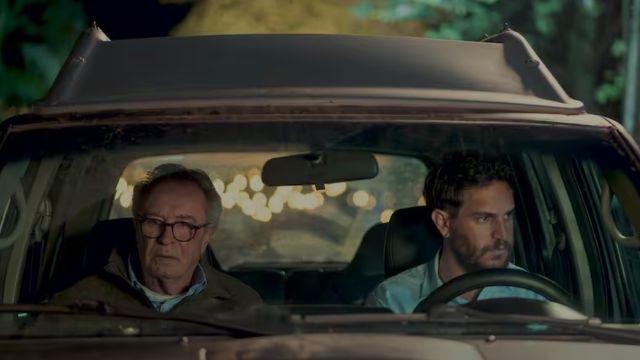 Người khổng lồ cuối cùng kể câu chuyện về tình cha con cảm động