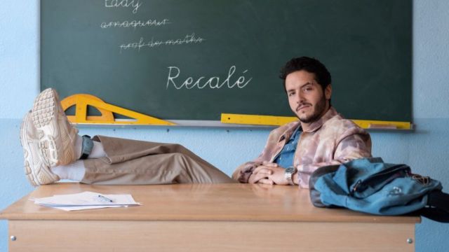 Poster phim hài Pháp Flunked - Điệp vụ giáo viên trên Netflix