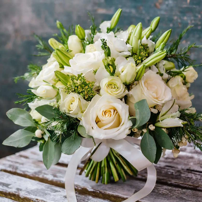 Hoa cưới màu trắng