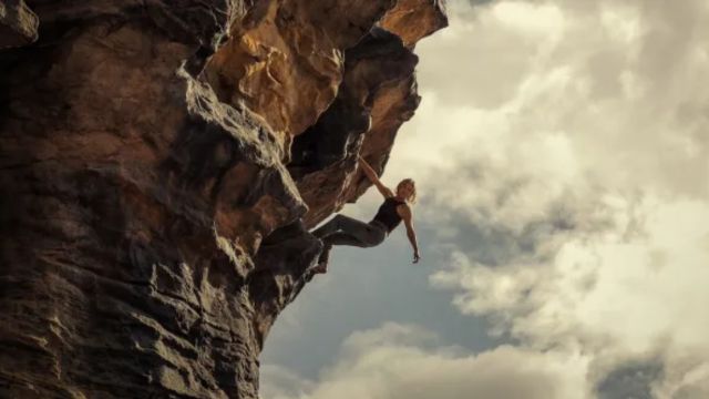 Hiệu ứng hình ảnh hoành tráng được tạo bởi đội ngũ đứng sau thành công của Beast (2022) và Everest (2015)