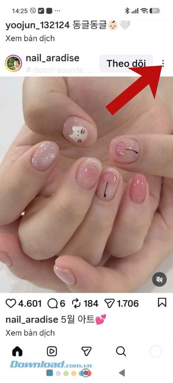 Chạm vào biểu tượng dấu ba chấm