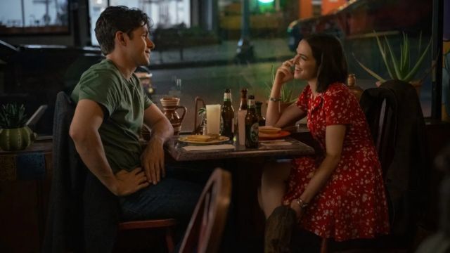 Những tin nhắn thoại đi lạc đã kéo Jill và Wes vào câu chuyện tình yêu đầy bất ngờ