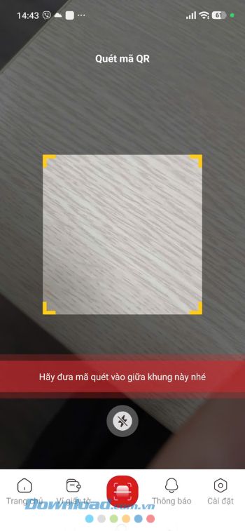 Thực hiện quét mã QR ở trên thẻ CCCD