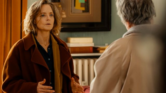 A Private Life kể về hành trình điều tra phá án của một bác sĩ tâm thần do Jodie Foster thủ vai