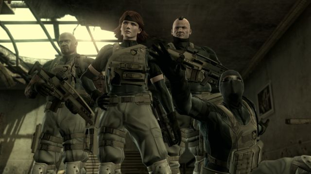 Cùng đồng đội tham gia nhiệm vụ cuối cùng của Solid Snake