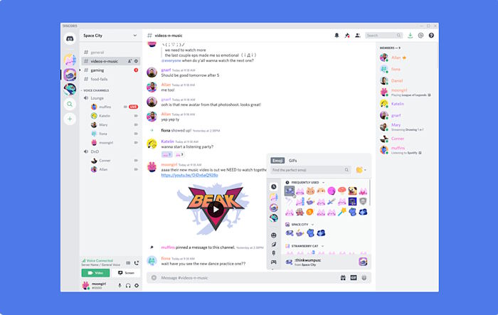Làm cuộc trò chuyện thêm sinh động với emoji, sticker, hiệu ứng âm thanh