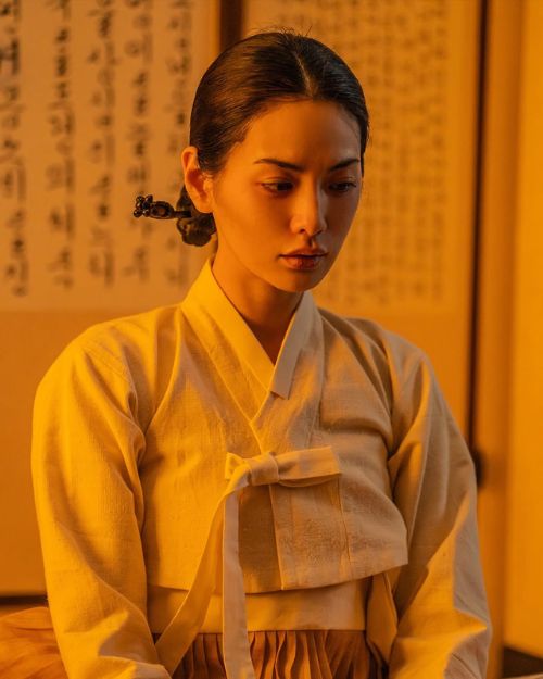 Nana trong vai Ahn Hui Yeon
