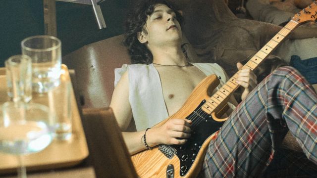 Bộ phim lấy cảm hứng từ cuộc đời Jan Borysewicz, guitarist và thủ lĩnh ban nhạc Rock nổi tiếng Lady Pank
