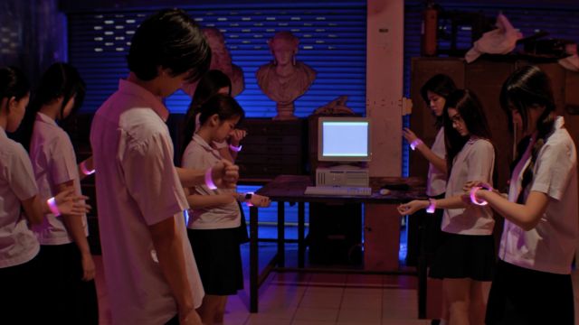 Lựa chọn để tìm kiếm tình yêu hay thử thách số phận trong High School Blood?